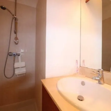 - 4 Pers, 23 M2, 1/0 Appartement *