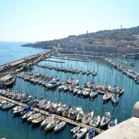 - 4 Pers, 23 M2, 1/0 Appartement