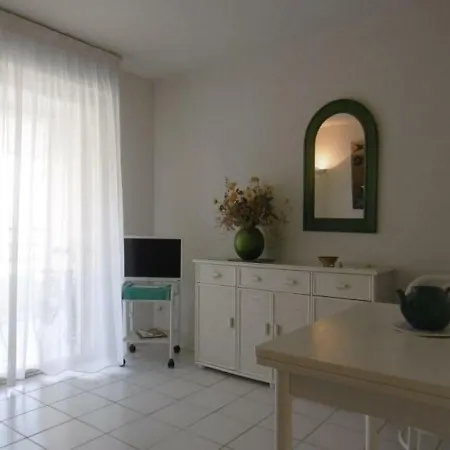 - 4 Pers, 23 M2, 1/0 Sète